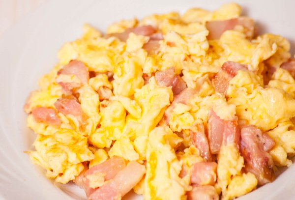 Adventure Menu | Creamy scrambled eggs with ham and cheese | Frystorkad mat | 75g